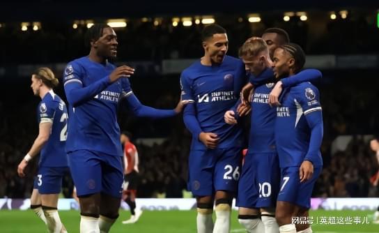 [中超]高天意角球打后点 陈晋一禁区乱战破门