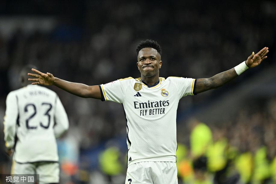 曼联，把选帅变成一部大片