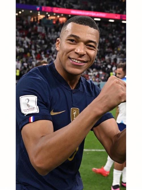 成都蓉城队长周定洋宣布离队