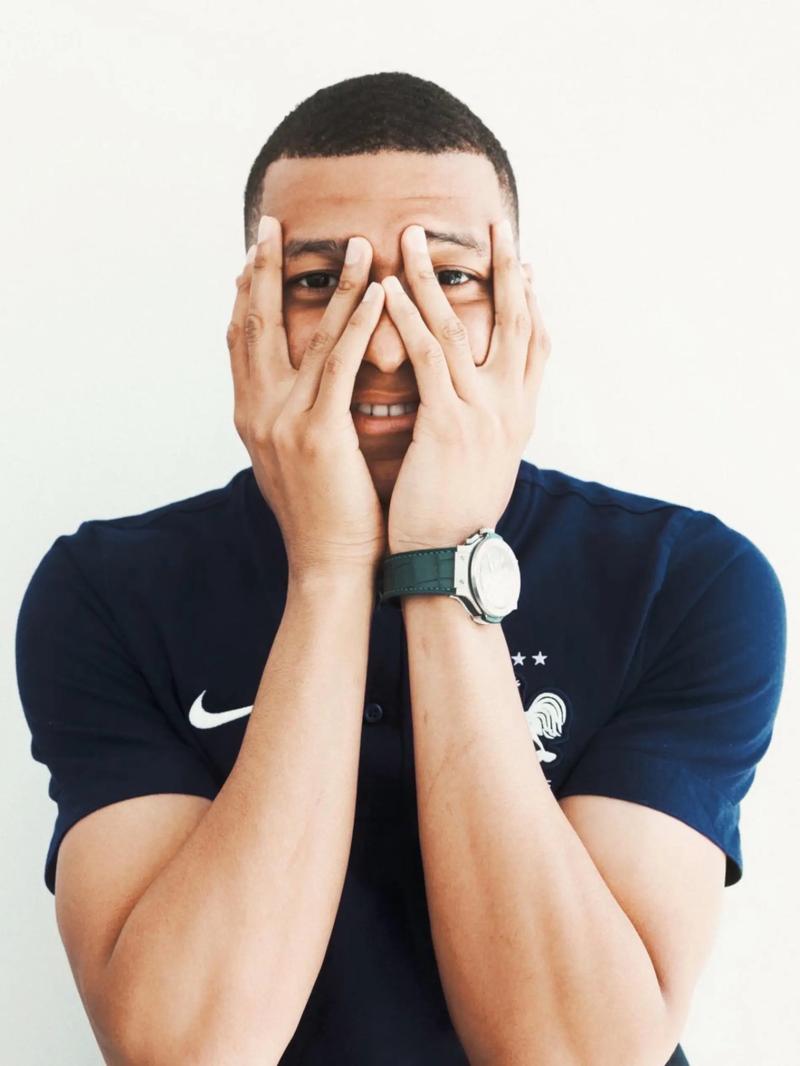 勇士消息：库里状态火热，25+7前锋有望加盟，战雷霆出场更新